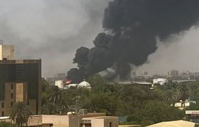 شاهد.. النيران تلتهم البنك المركزي السوداني