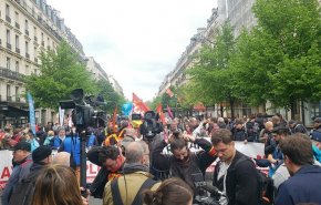 شاهد 300 مسيرة في كل أنحاء فرنسا تزامنا مع عيد العمال