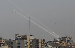 إصابة 4 مستوطنين إثر سقوط صواريخ المقاومة على مستوطنات صهيونية