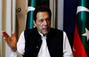 عمران خان: الشرطة الباكستانية تحيط بمنزلي وتستعد لاعتقالي