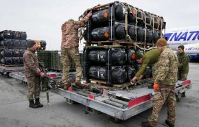 بایدن اعطای بسته نظامی 375 میلیون دلاری به اوکراین را اعلام می‌کند