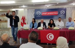 تونس.. مطالبات بتنظيم حوار وطني أو انتخابات رئاسية مبكرة

