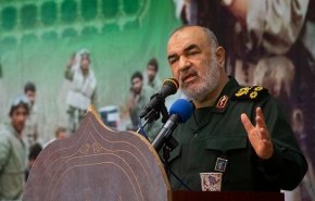سرلشکر سلامی: ناوگروه ۸۶ عمق راهبردی اقتدار نیروی دریایی ایران را به رخ جهان کشید