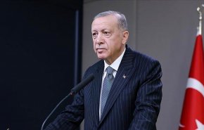 بالفيديو..أردوغان يغلبه النعاس في بث مباشر