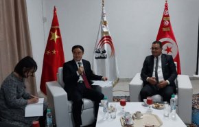 شاهد.. قطار النفوذ الصيني في العالم يصل الی تونس 