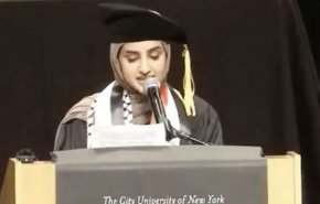 شاهد.. طالبة يمنية تهز عرش امريكا والاحتلال بخطابها
