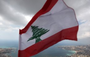 لبنان يستدعي سفيره في باريس 