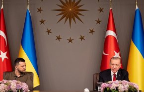 اردوغان يبحث مع زيلينسكي تمديد اتفاق الحبوب 