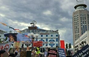 تجمع اعتراضی در استکهلم در محکومیت هتک حرمت قرآن کریم +ویدئو