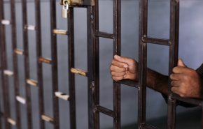 الامارات تسمح بعودة 15 سجينا ايرانيا الى البلاد
