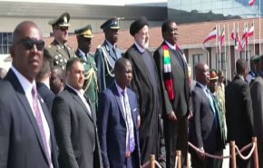 آية الله رئيسي يصل الى جمهورية زيمبابوي
