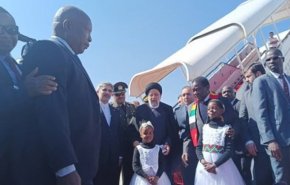 استقبال الرئيس رئيسي في زيمبابوي بنشيد 