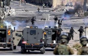 إصابة عشرات الفلسطينيين باختناقات اثر مواجهات مع الاحتلال بالضفة الغربية