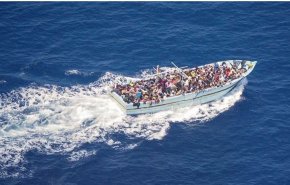 وصول 240 مهاجرًا إلى سواحل جزيرة لامبيدوزا الإيطالية