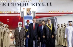 الرئيس التركي يصل إلى الإمارات 