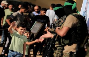 'هاي أرضي!'.. طفل فلسطيني يثير تفاعلا واسعا لصراخه بوجه جندي إسرائيلي
