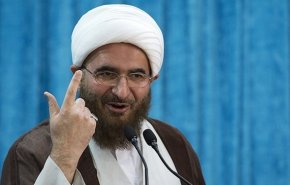 خطيب جمعة طهران: العاصفة العاشورائية والحسينية ستكون ردا لا ينسى على حماة انتهاك القرآن