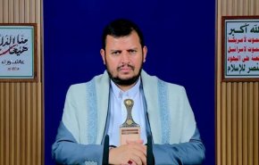  الحوثي يحذر التحالف من استمرار مؤامراته الهادفة لاستقطاع أجزاء من اليمن ويدعو الشعب للجهوزية