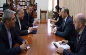 السفير الإيراني في يريفان يجري محادثات مع أمين مجلس الأمن الأرميني