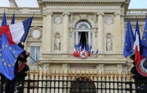 الخارجية الفرنسية تدين الاعتداء الارهابي على مرقد 