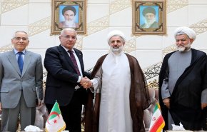 تطوير العلاقات البرلمانية بين إيران والجزائر يخدم تقدم البلدين