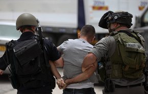 قوات الاحتلال تعتقل 12 مواطنا فلسطينيا في الخليل
