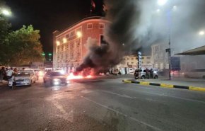 احتجاجات في مدينة عدن على تردي الأوضاع المعيشية 
