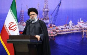 الرئيس الايراني: لا يوجد مكان في وزارة النفط للاستشاريين الأجانب