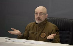 زيلينسكي يقيل وزير الدفاع الاوكرايني