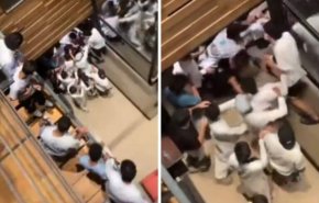 شاهد/ إشتباكات عنيفة في أحد مقاهي الرياض