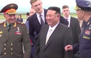 زعيم كوريا الشمالية يستعرض اسلحة نووية روسيه فماذا قال له وزير الدفاع الروسي؟