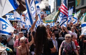نتانیاهو هر جا می‌رود معترضان رهایش نمی‌کنند
