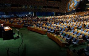 بالفيديو.. نتنياهو يلقي خطابا امام كراسي خالية في الامم المتحدة