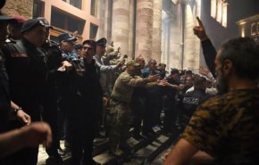 کودتا در ارمنستان خنثی شد/ 8 نفر بازداشت شدند