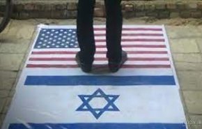 پرچم اسرائیل در شهرک صهیونیستی زیر پای مقاومت + ویدیو
