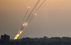 اصابت وحشتناک موشک، هنگام گزارش خبرنگار العالم در  غزه + ویدیو