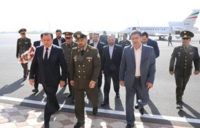 وزیر دفاع وارد تاجیکستان شد