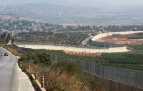 شاهد.. لحظة استهداف اجهزة اتصالات إسرائيلية بصاروخ موجه 