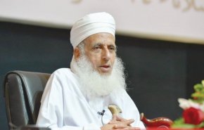 مفتي عمان يوجه خطابا لعلماء المسلمين في العالم 