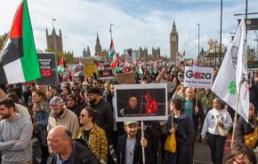 مسيرات طلابية ببريطانيا تطالب بوقف العدوان على غزة + فيديو