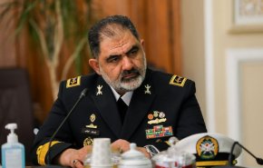 امیر ایرانی: بزودی شناورهای جدید نیروی دریایی ارتش رونمایی خواهد شد

