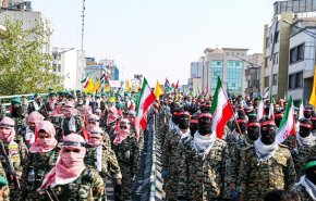 50 الف عنصر من قوات التعبئة في ايران يستعرضون نصرة لغزة