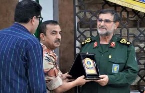 الأميرال تنكسيري یلتقي نائب رئیس الأركان العامة للجيش العماني