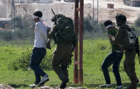 اعتقال 39 فلسطينيا من الضفة بينهم سيدة وعمال من قطاع غزة