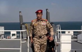 هشدار وزیر دفاع یمن به اسرائیل و آمریکا از روی عرشه کشتی توقیفی «گلکسی لیدر»
