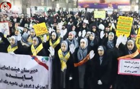 تظاهرات دختران دانش آموز اهوازی در حمایت از مردم غزه
