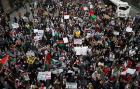 نظرسنجی هاروارد: 51 درصد جوانان آمریکا به پایان اسرائیل می اندیشند/ جوانان آمریکایی معتقد به نسل کشی در غزه هستند