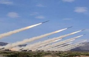 شاهد..رشقات صاروخية مكثفة على تل ابيب تضمنت أكثر من 30 صاروخاً