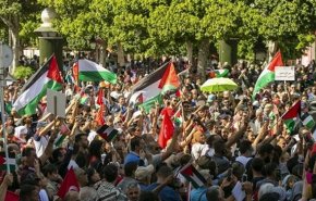 تظاهرات گسترده مقابل سفارت آمریکا در تونس در حمایت از غزه
