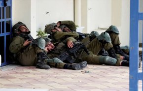 بالفيديو.. جيش الاحتلال يحاول انقاذ جنوده من الانتحار!